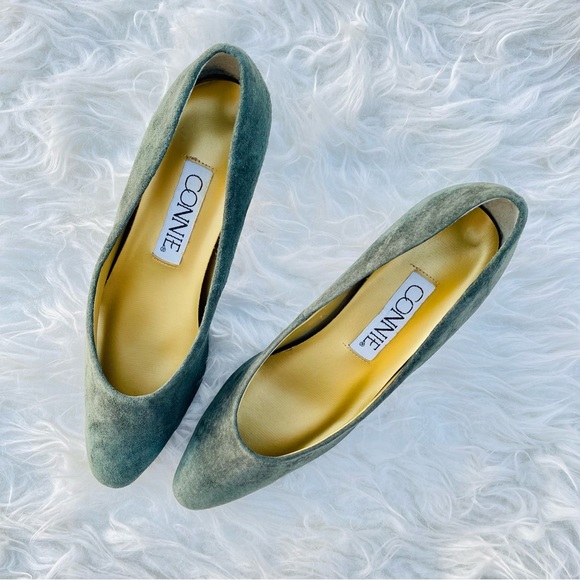 Connie Vintage Olive Green Suede Almond Toe Low Heel Pump - Picture 2 of 16